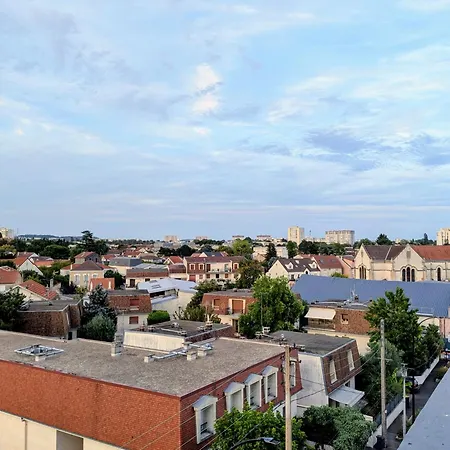 Bright Near Paris & Disneyland Daire Neuilly-Plaisance
